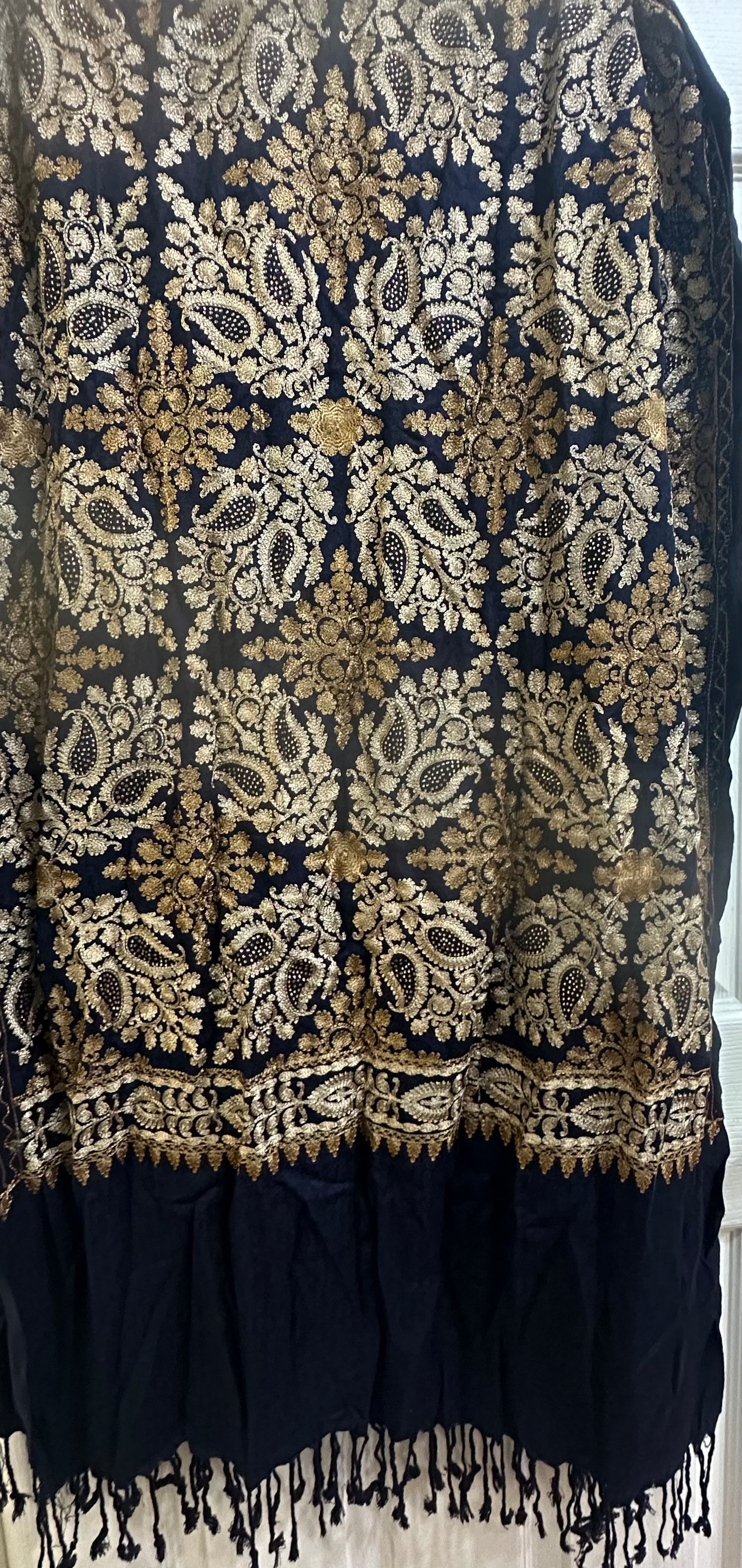 Nawabi shawl